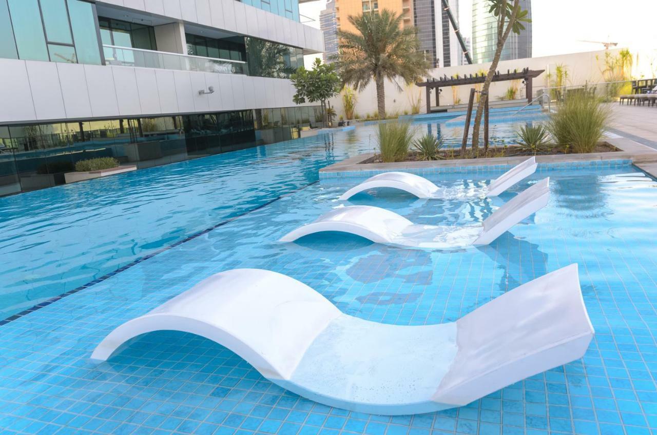 Waterfront Downtown- Damac Maison Canal View Dubai Buitenkant foto